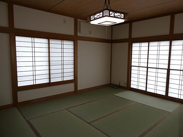 2階和室　畳表替え済