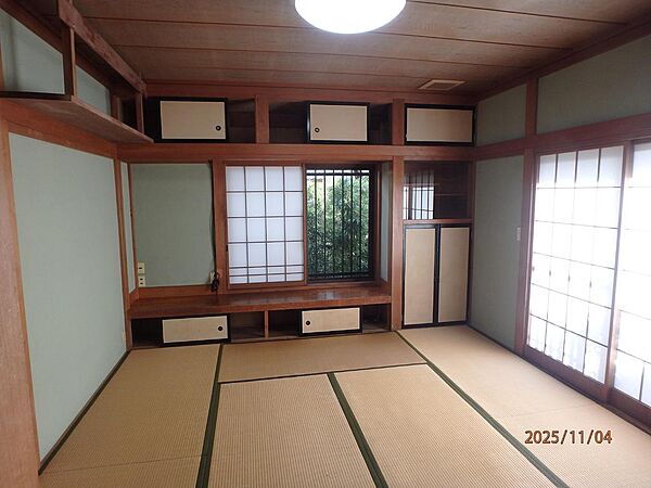 玄関横和室