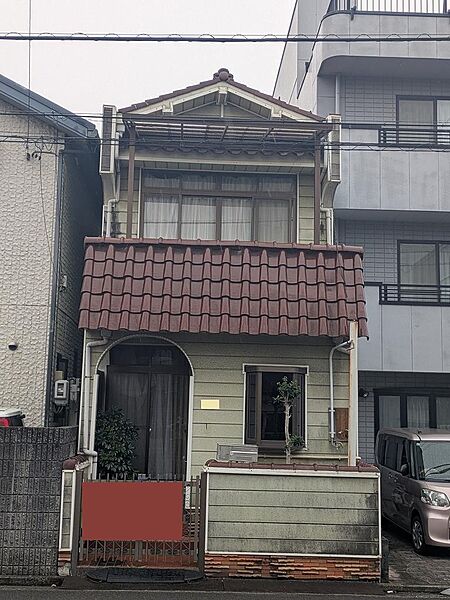 既存の建物は解体して引き渡しをします。