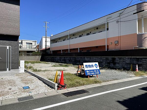 南西側から撮影