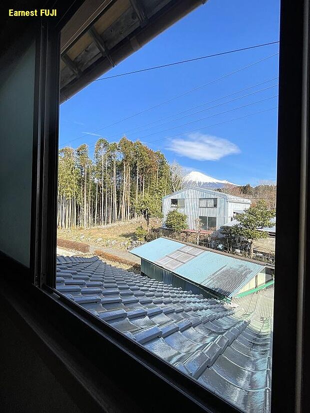 6DK（築44年部分）北側窓からは富士山バーン！