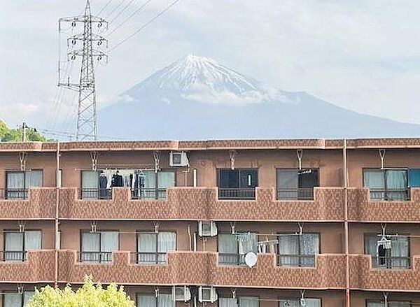 2階のお部屋から富士山見えます