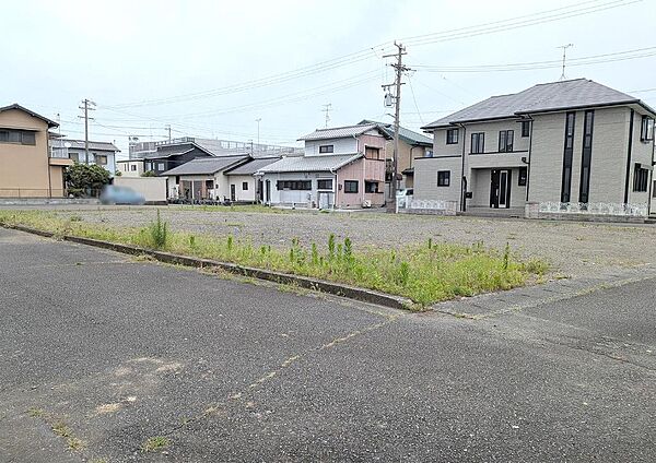 西から