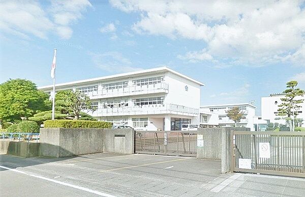 金谷中学校…約1300ｍ