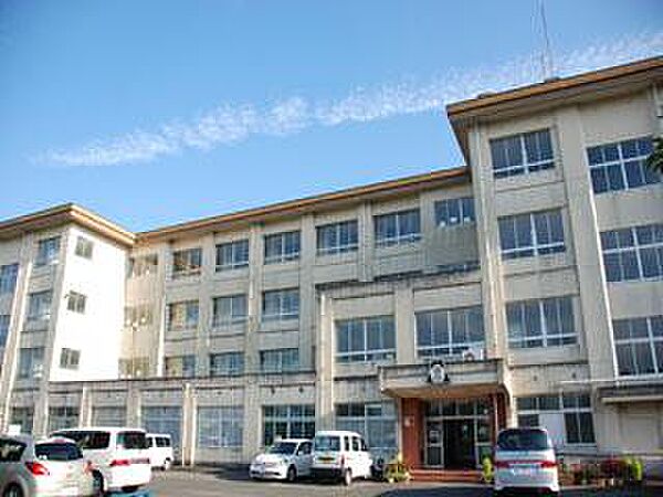 高洲南小学校まで1736m　徒歩約22分