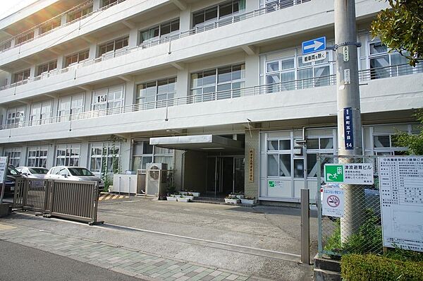 焼津東小学校まで約754ｍ（約10分）