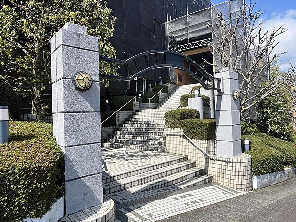 マンションエントランス