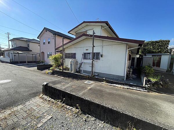 東側から