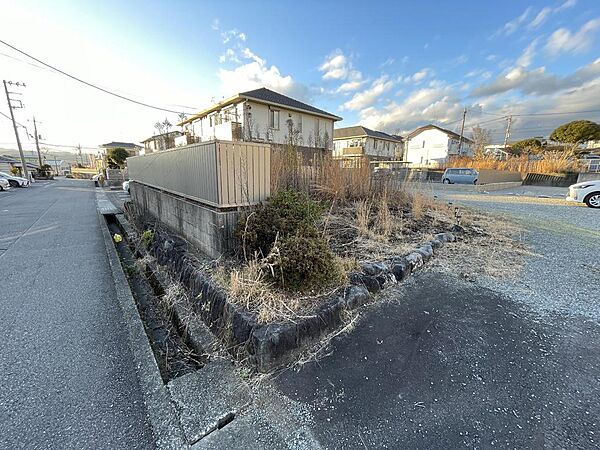 前面道路東南角付近から