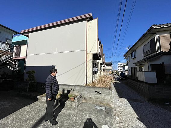 南隣地から