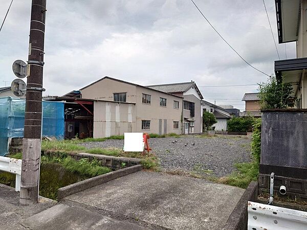 前面道路も6．6Mあり駐車も簡単です