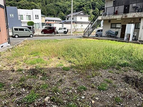敷地右奥から