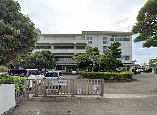 [中学校]　焼津市立大富中学校まで1、888m