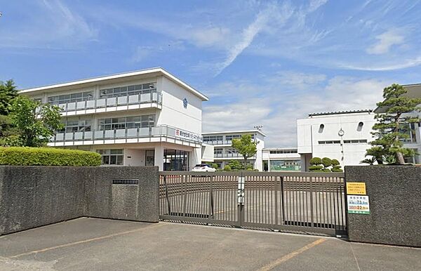 [中学校]　島田市立金谷中学校まで1、463m