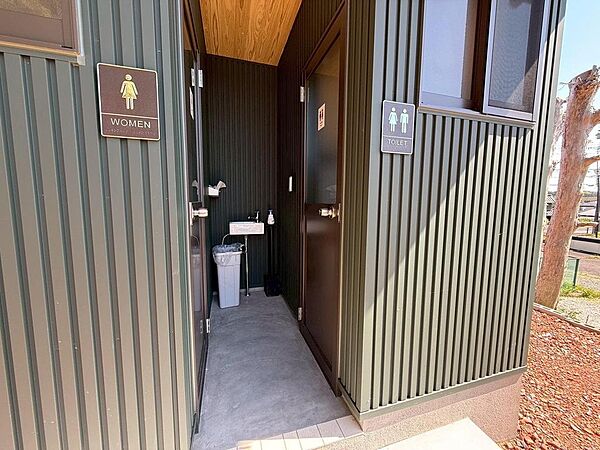トイレを拡大表示