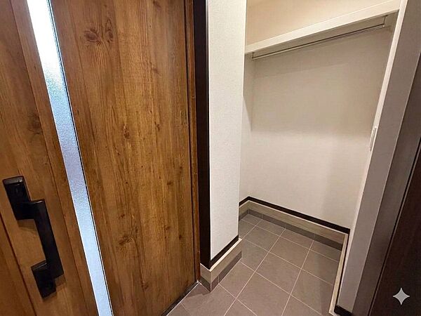 ※掲載写真は居住中の家具・小物等をＡＩ処理により一部削除しています。照明器具・家具・家電等については含まれません。