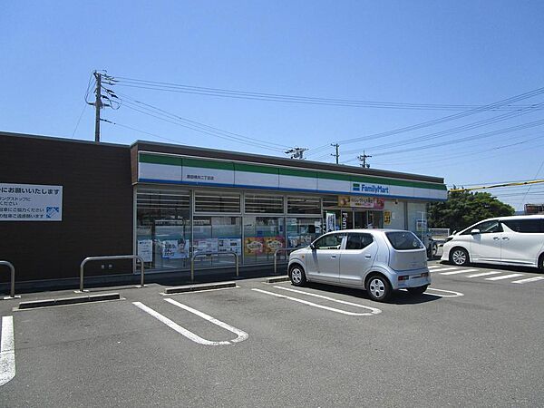 ファミリーマート島田横井2丁目店まで約700ｍ(徒歩9分)
