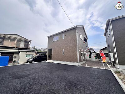 外観:人気の好立地★小学校等近く★1号棟★土地233.18m2★家98.82m2★車3台★3,290万円★ 外観:人気の好立地★小学校等近く★1号棟★土地233.18m2★家98.82m2★車3台★3,290万円★
