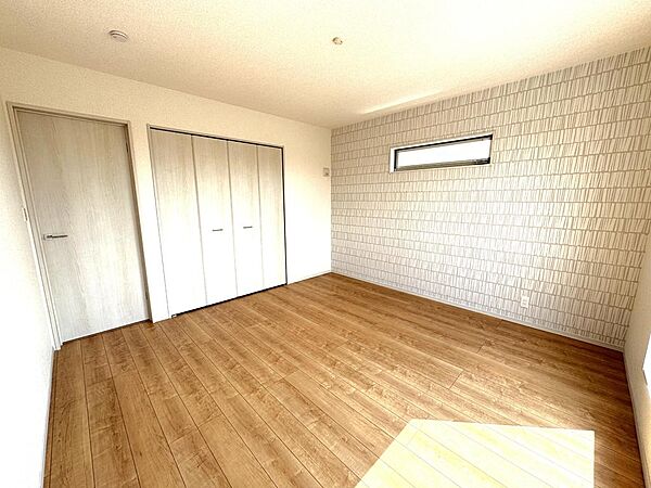 洋室はフローリングで掃除がしやすく、清潔な状態を保てます