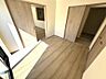 洋室：来客時には、ＬＤＫと隣接した洋室の扉を開けることで開放感あふれる空間に！