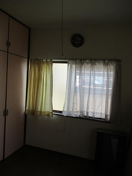 2階　居室〈6畳）