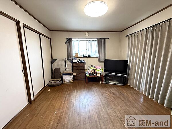 2階洋室8帖