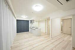 アイディーコート代々木神宮の杜 2SLDKのリビング/ダイニング