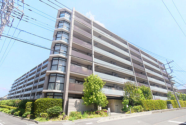 地上7階・全146戸の大規模マンション