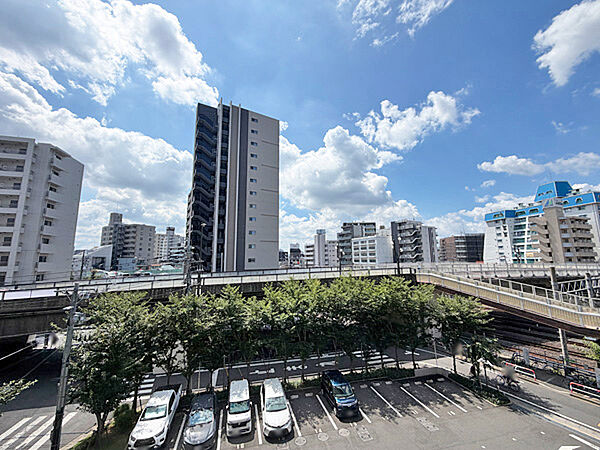 開放感あふれる眺望が魅力の住戸。