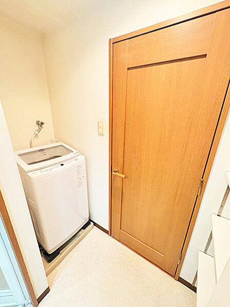 日々の生活に欠かせない家事スペースとして、快適さと実用性を兼ね備えた空間となっています。