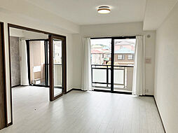 サングレイス本牧元町 2LDKのリビング/ダイニング