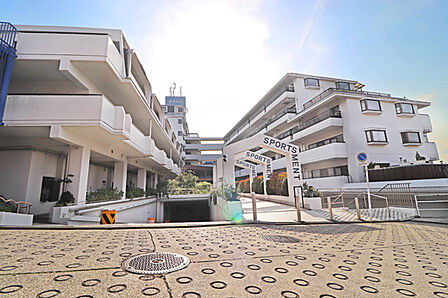 1986年6月築　地上11階建て　総戸数210戸のビッグコミュニティ