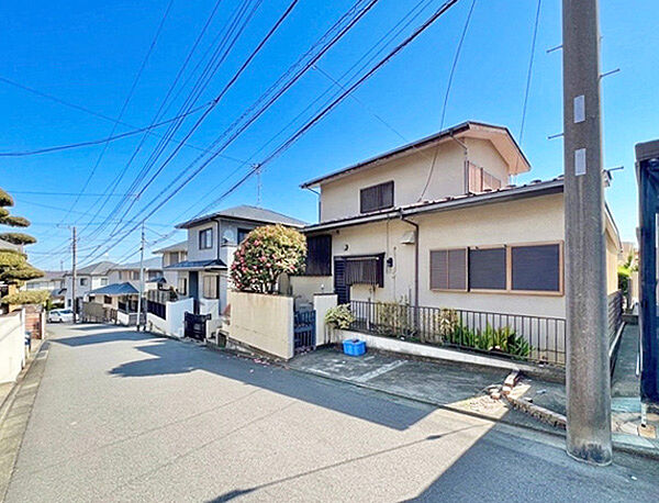 【青空加工済み】前面公道：約5.0ｍ、間口ゆとりの約12.3ｍ 。
