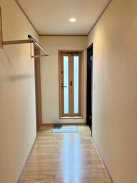 室内に洗濯物が干せる室内物干し。