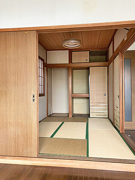様々な使い方ができる和室。お客様がいらした時、お子様の遊び場、寝室など和室があるのは嬉しいですね！