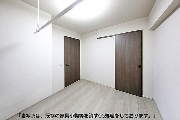 当写真は、既存の家具小物等を消すCG処理をしております