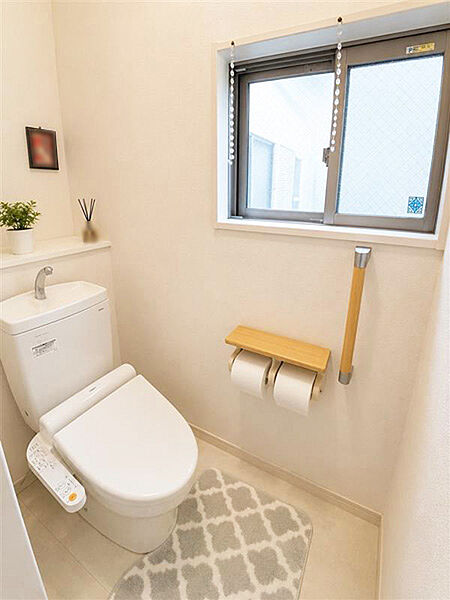 2階トイレ。トイレは2ヶ所あります。（画像はCG加工済みです）