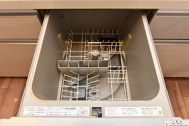 家事の時短につながる食器洗い乾燥機。大容量で一度に洗浄できるので、節水にもつながります。