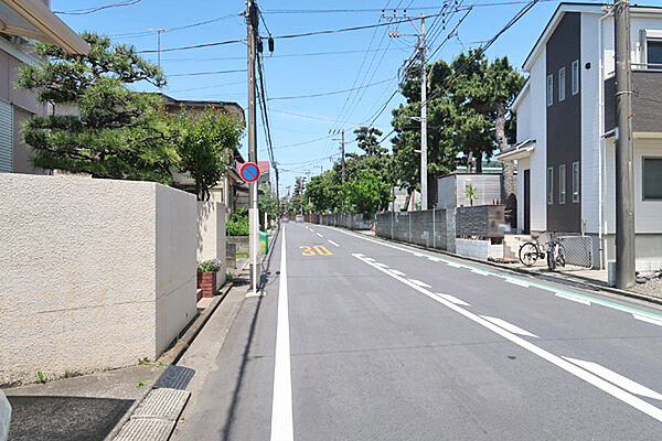 前面道路（学園通り）