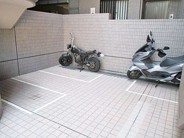 バイク置場