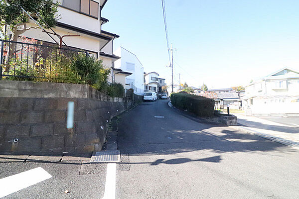 北側は約5.4ｍ公道に面しています