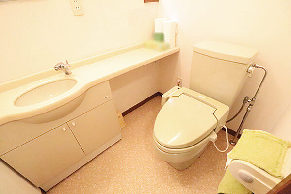 トイレを拡大表示