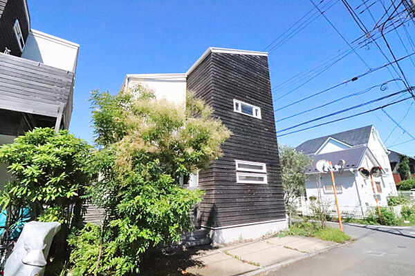 南東・南西角地、日当り良好な土地区画！