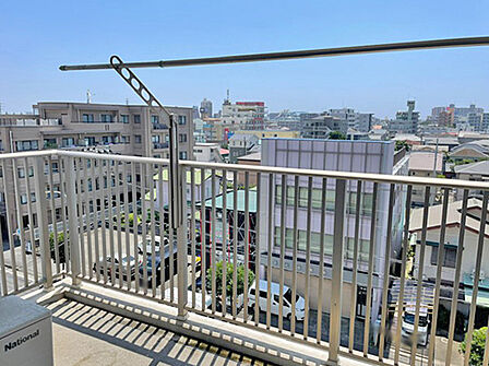 前面に遮る建物がなく、陽当り・眺望良好です!