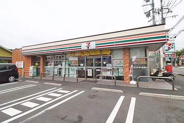 セブンイレブン横浜東希望が丘店まで約630ｍ（徒歩8分）