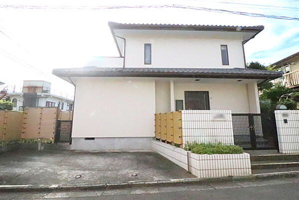 土地としてもご検討下さい（南東・南西の角地　土地面積約63坪）