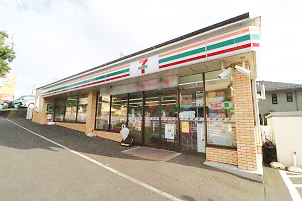セブンイレブン横浜栄小山台二丁目店まで約220ｍ