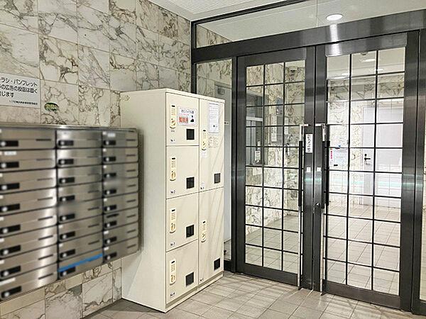 留守時に便利な宅配ボックス有り！