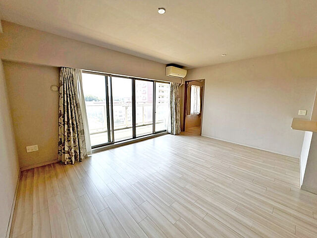 リビング/ダイニング ユトリシア四番街 6階/-