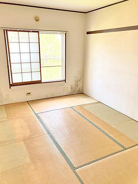 客間や寝室としても利用しやすい、使い勝手の良い和室